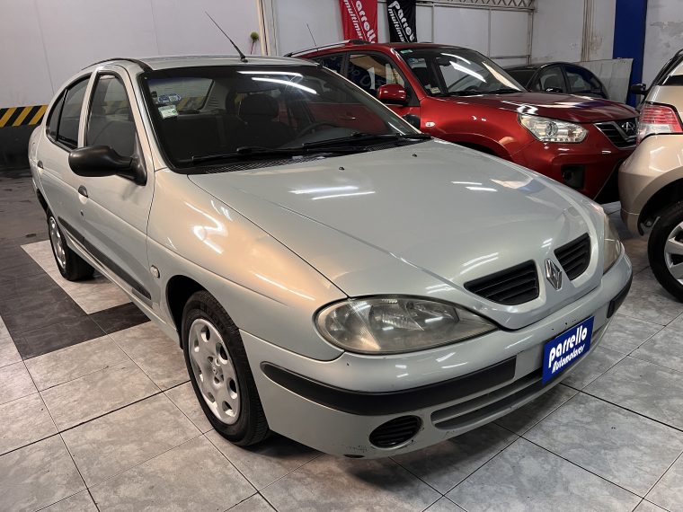 RENAULT MEGANE TRI 1.6 L PACK PLUS