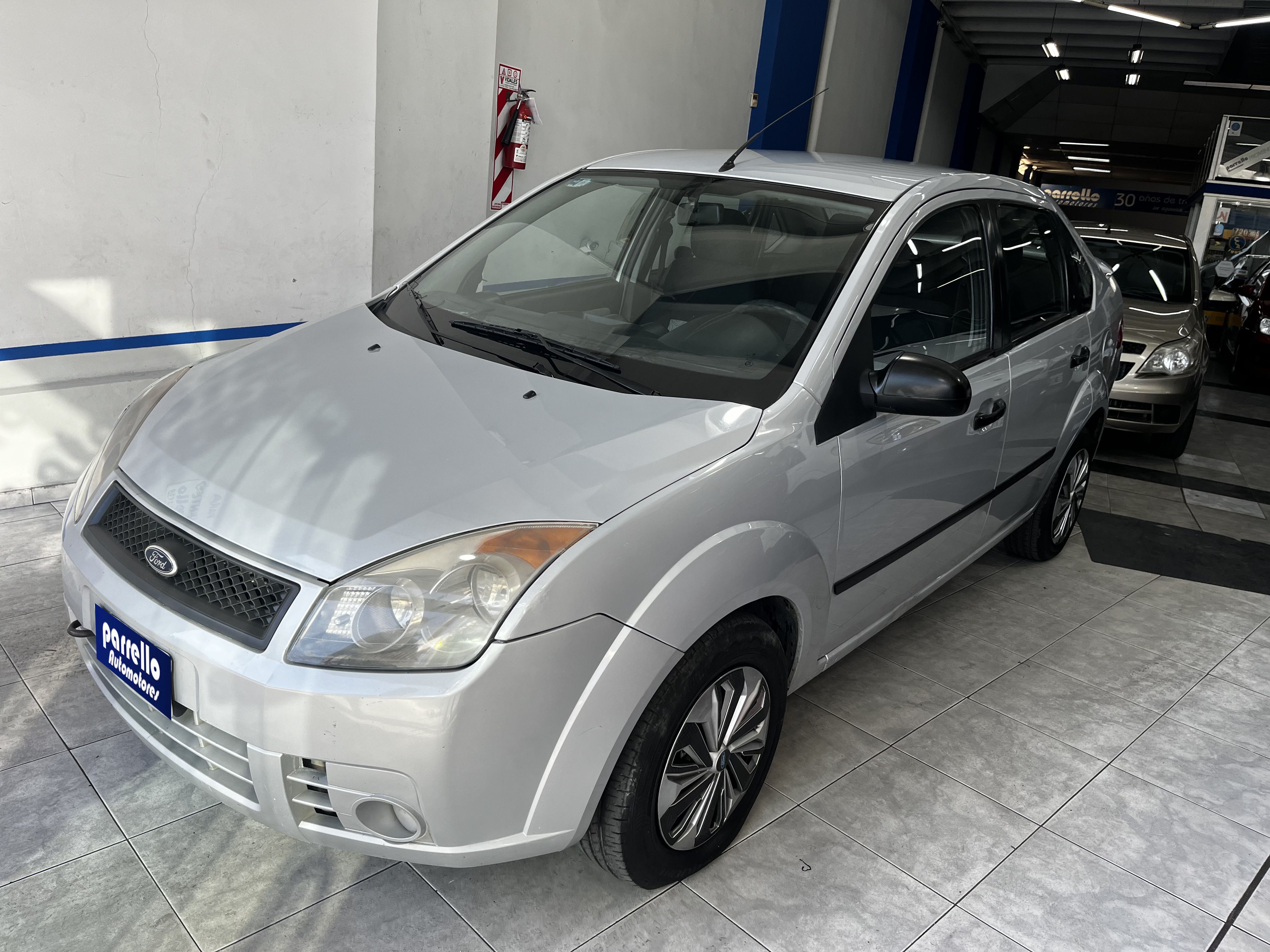 FORD FIESTA MAX 1.6 AMBIENTE PLUS MP3