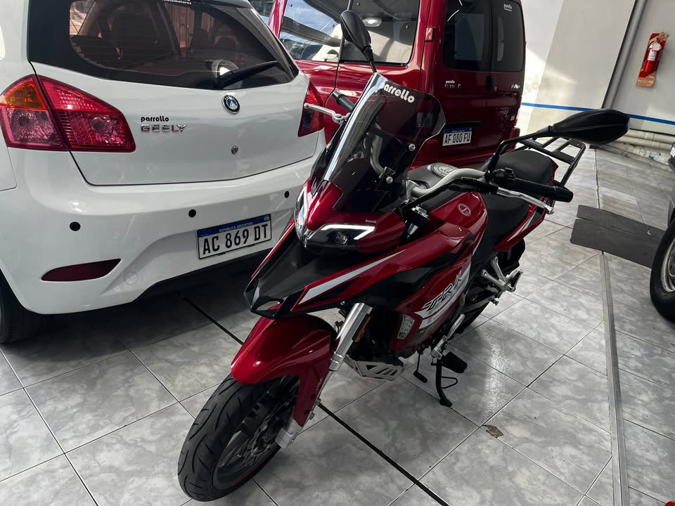 BENELLI TRK 251
