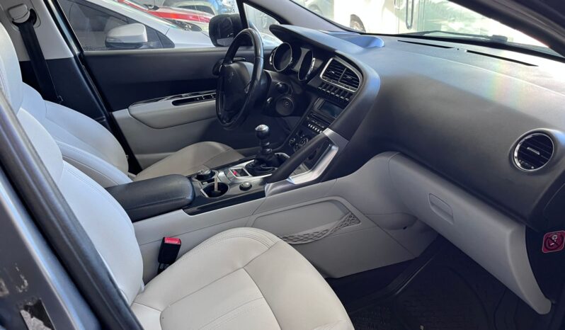 3008 Premium Plus 2012 lleno
