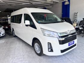 Toyota Hiace Commuter Aut 2025 13+1