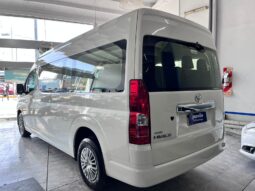 Toyota Hiace Commuter Aut 2025 13+1 lleno