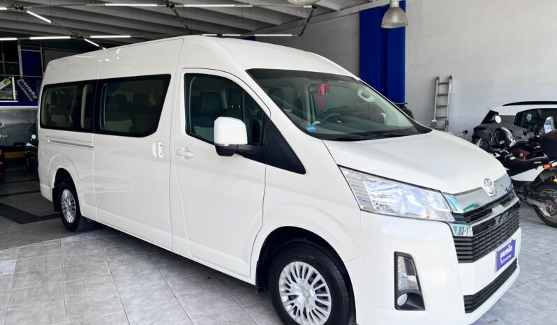 Toyota Hiace Commuter Aut 2025 13+1 lleno