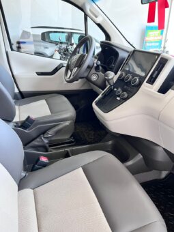 Toyota Hiace Commuter Aut 2025 13+1 lleno