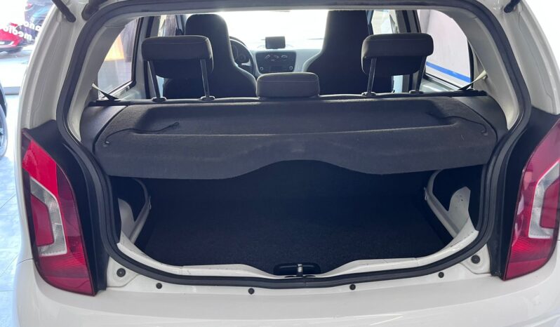 Volkswagen Up White 2015 lleno