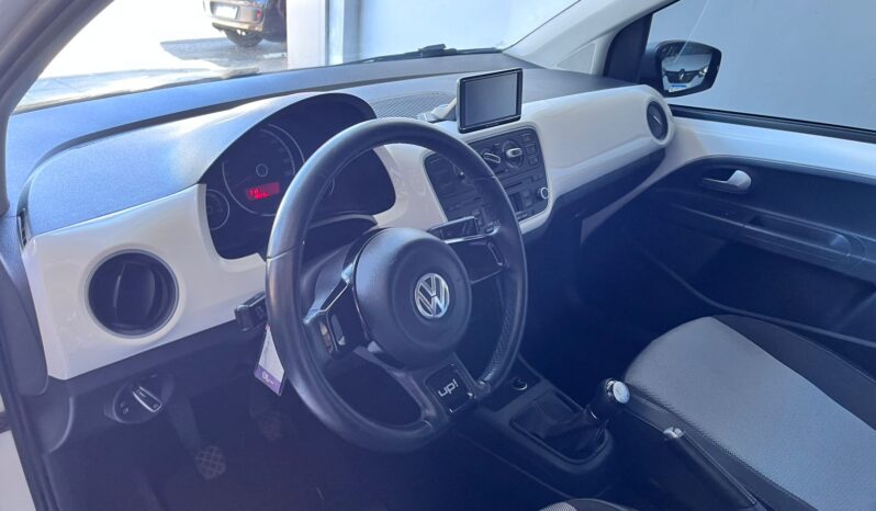 Volkswagen Up White 2015 lleno