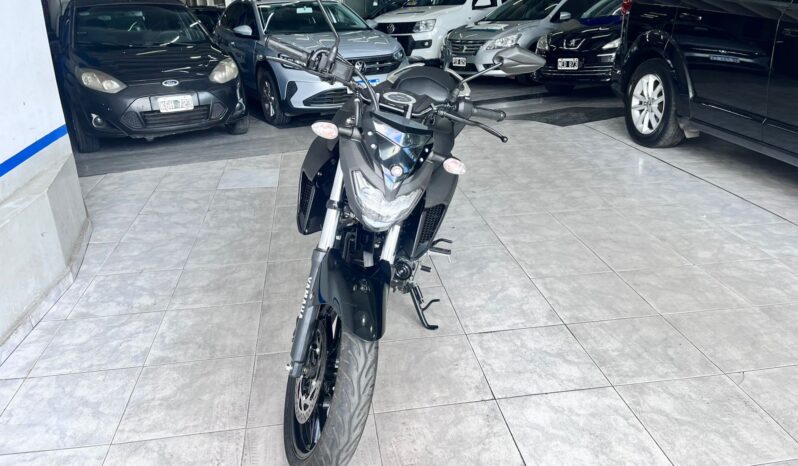 YAMAHA FZ 25 2023 250 CC lleno