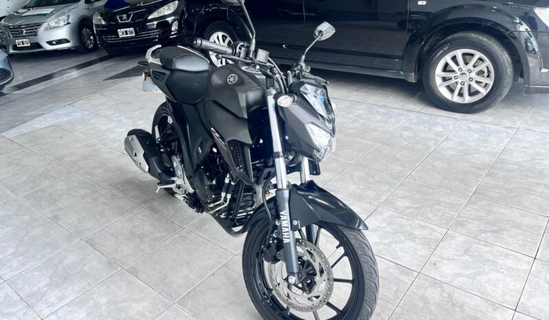 YAMAHA FZ 25 2023 250 CC lleno