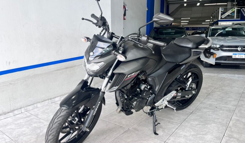 YAMAHA FZ 25 2023 250 CC lleno