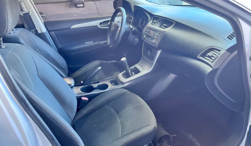 Sentra Advance 2015 lleno