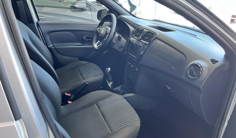 RENAULT LOGAN LIFE 2023 lleno