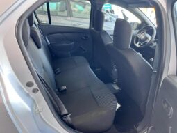 RENAULT LOGAN LIFE 2023 lleno