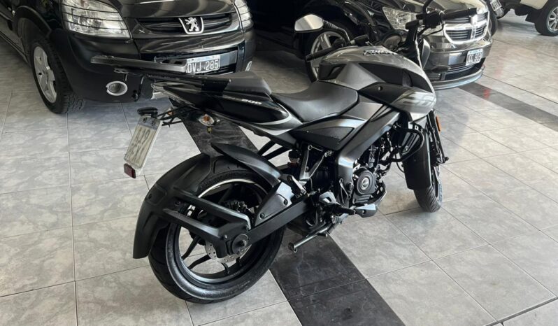 ROUSER 200 NS 2023 lleno